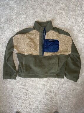 Columbia Fleece-Lined Cropped Jacket in Olive & Tan